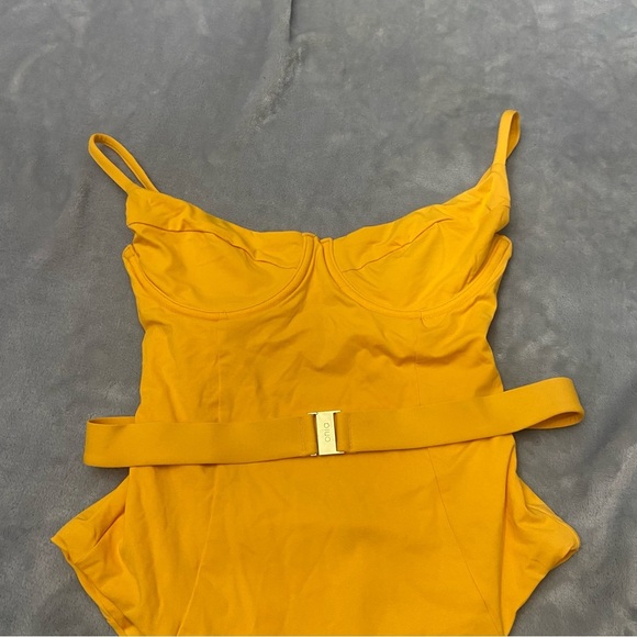 New! Onia x weworewhat Danielle one piece belted swimsuit 3488 - Picture 3 of 9